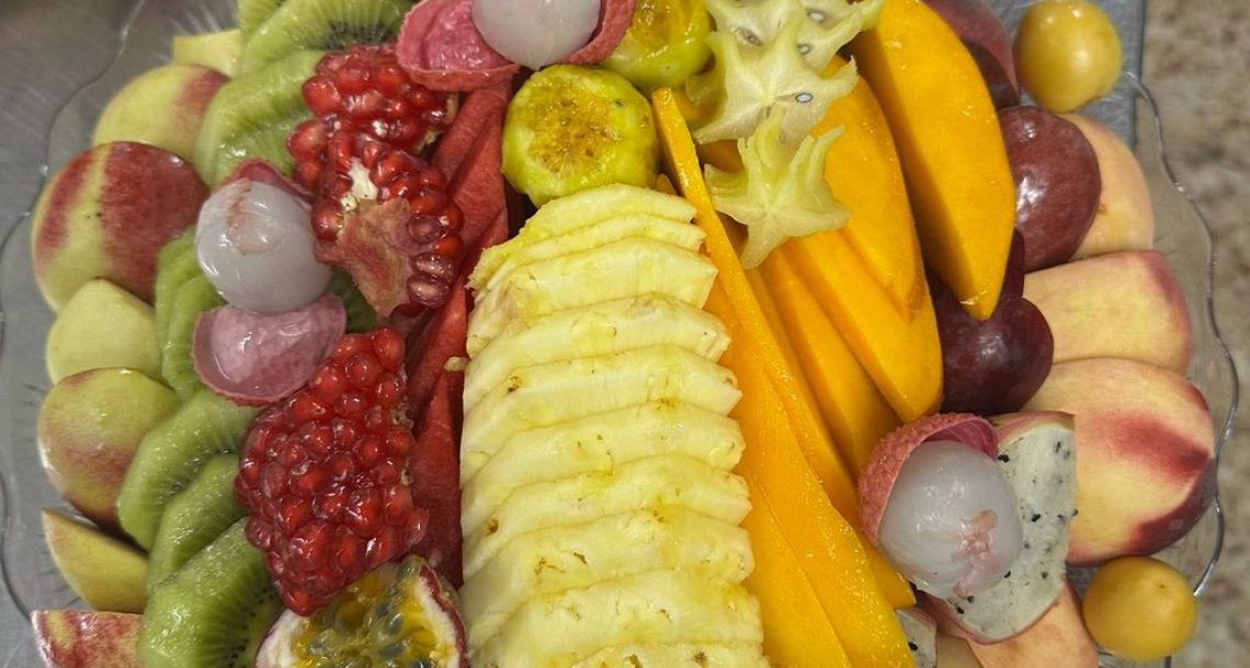 מה חשוב לבדוק לפני שמזמינים משלוחי פירות ברעננה?