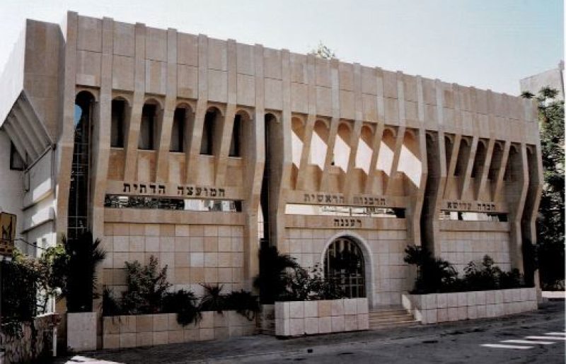סערה ברעננה: ברוידא תוקף את מנכ"ל משרד הדתות: "לא נאפשר כפייה פוליטית"