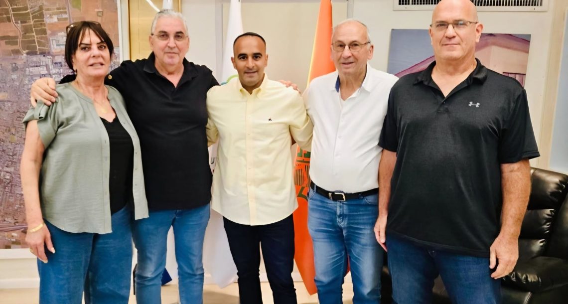 לאחר שמונה שנות עשייה: דביר סקעת מסיים את תפקידו כמנכ"ל קרן "רועי לא אחסר", רון סגל נכנס לתפקיד
