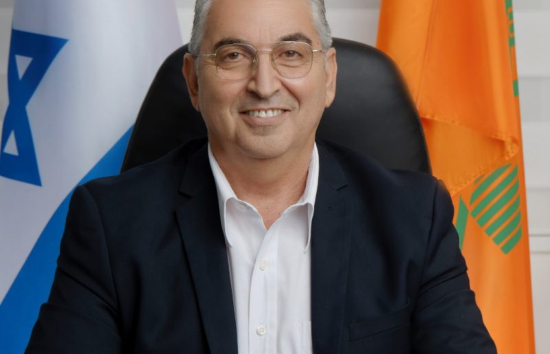 מנהיגות מקומית בימי שבר: החינוך והקהילה כמבצר של אחדות