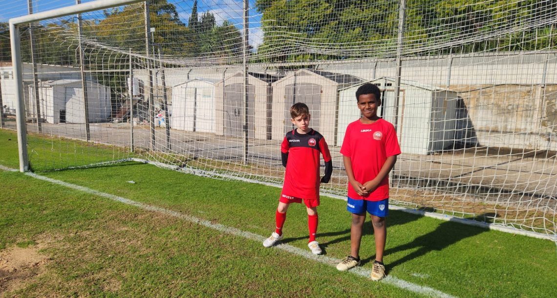 ילדי הפועל רעננה כבשו את הדרבי: ריי גלפרין ודלו אסגדם הובילו לניצחון גדול