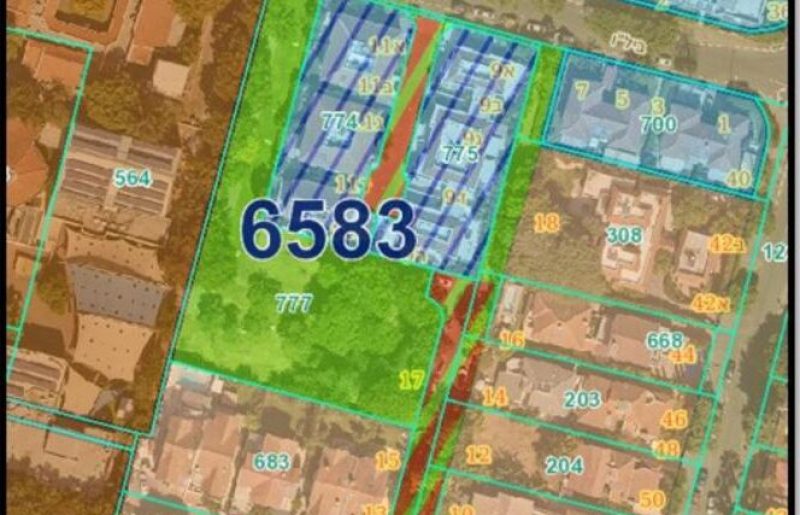 הרחבת חצר בית הספר או שימוש חדש בשטח ציבורי? מחלוקת סביב העבודות ליד בית ספר ביל"ו ברעננה