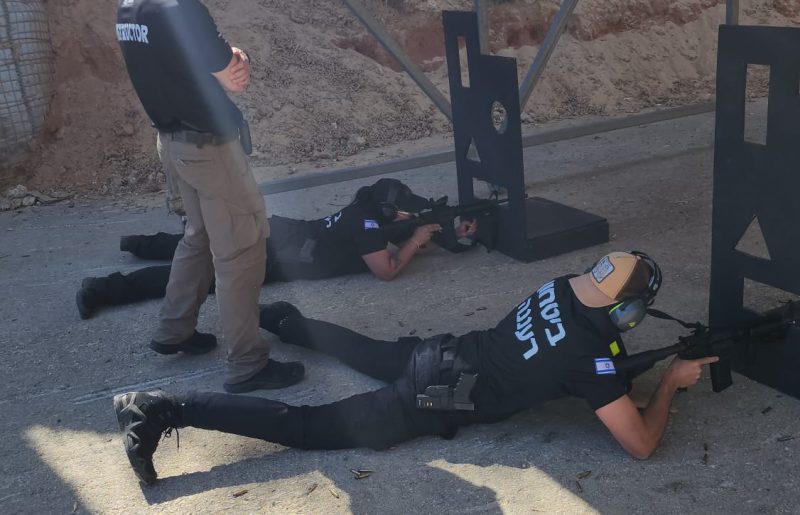 פשיעה בערי השרון ב־2024 רעננה מובילה בבטיחות: 43 תיקים ל־10,000 תושבים – הנמוך ביותר בשרון